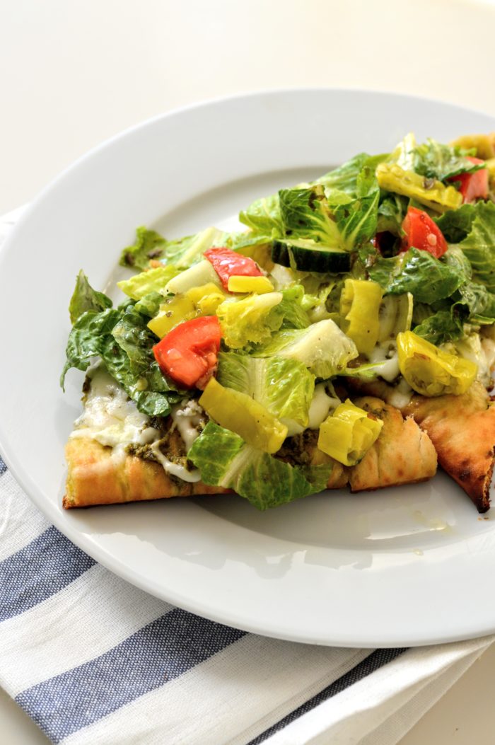 Chopped Greek Salad Pizza | @dcgirlinpearls