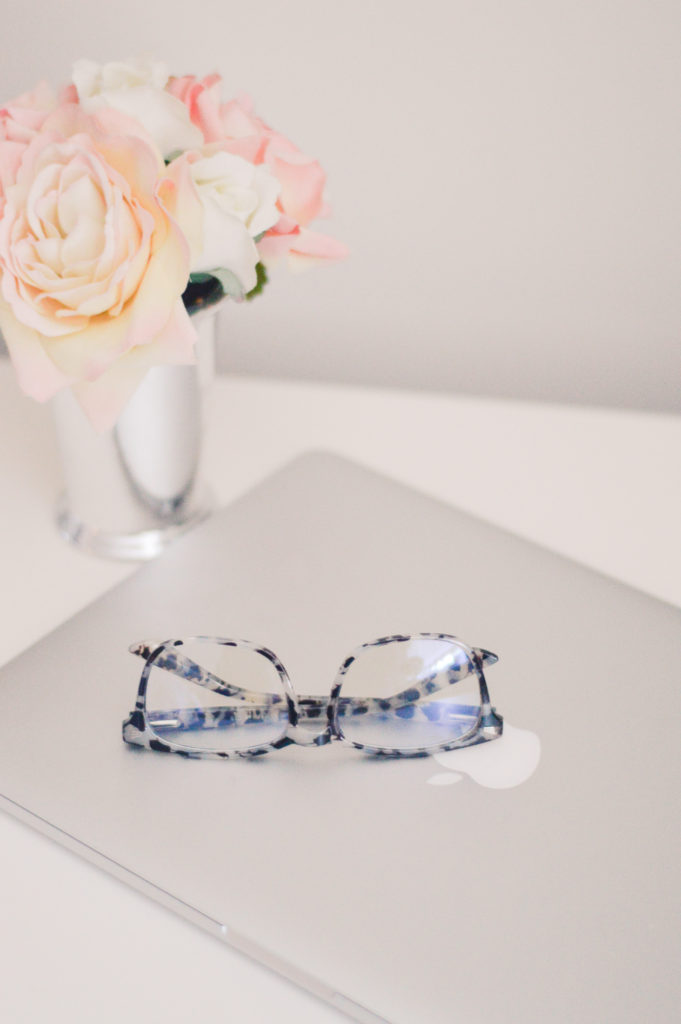 Blue Light Blocking Computer Glasses - DC Girl in Pearls #lifestyleblog #lifestyleblogger #bluelightblockingglasses #computerglasses #eyestrain